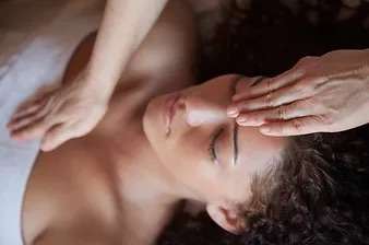 Wellness treatment REIKI